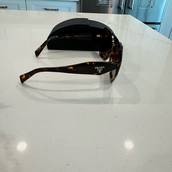 Authentic Prada polarized Sunglasses - Picture 2 of 7